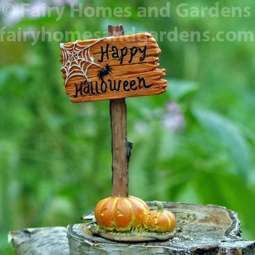 Miniature "Happy Halloween" Sign