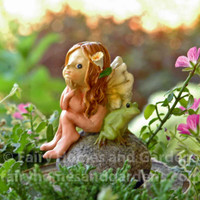 Little Fairy with Tiny Frog