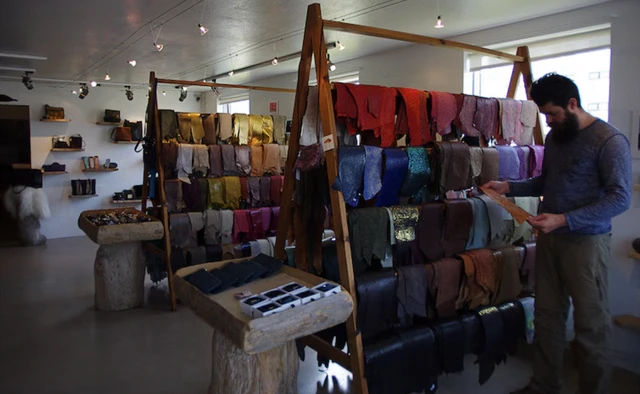Mindaugas in the fish leather shop in Sauðárkrókur