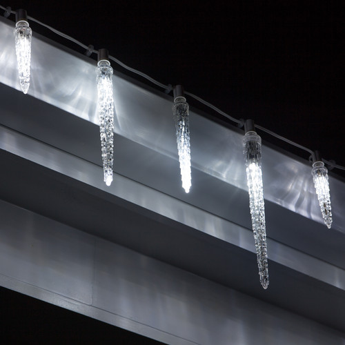 WGC-50166 - C7 Cool White LED Falling Icicle Bulbs - Wintergreen Corporation