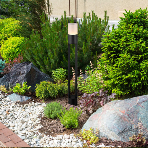 VONN Lighting VOB14668BL 32" Modern VOB14668BL Low-Voltage 6-Watt Integrated LED Outdoor Bollard in Matte Black