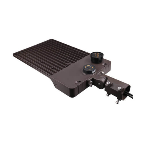 VersaArea Light Lumen Package 3 Type 5 Distribution | ETi Lighting | VAL-3-LB3-CP3-T5-MV-LVD-7PR | ETi Lighting at lightingandsupplies.com