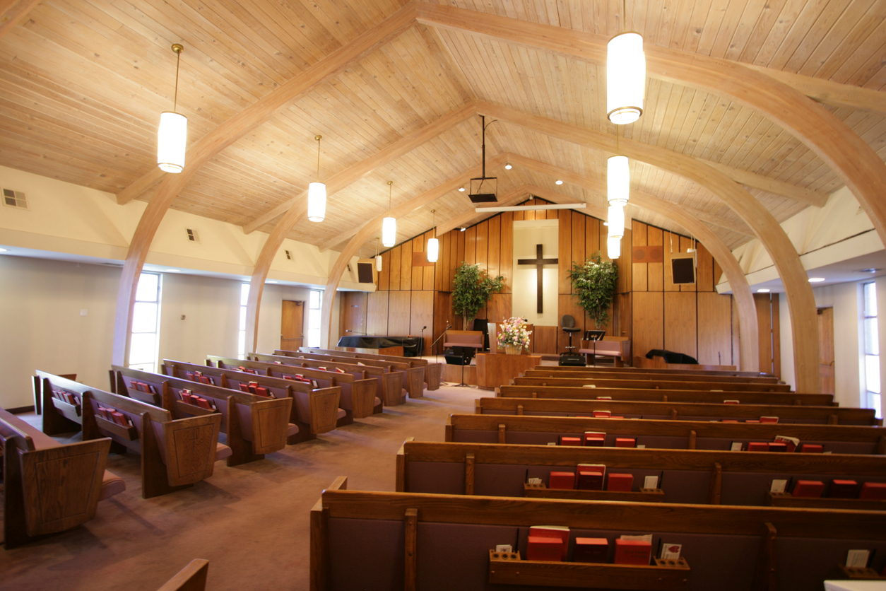 indoor-church-lighting-in-congregation-arera.jpg