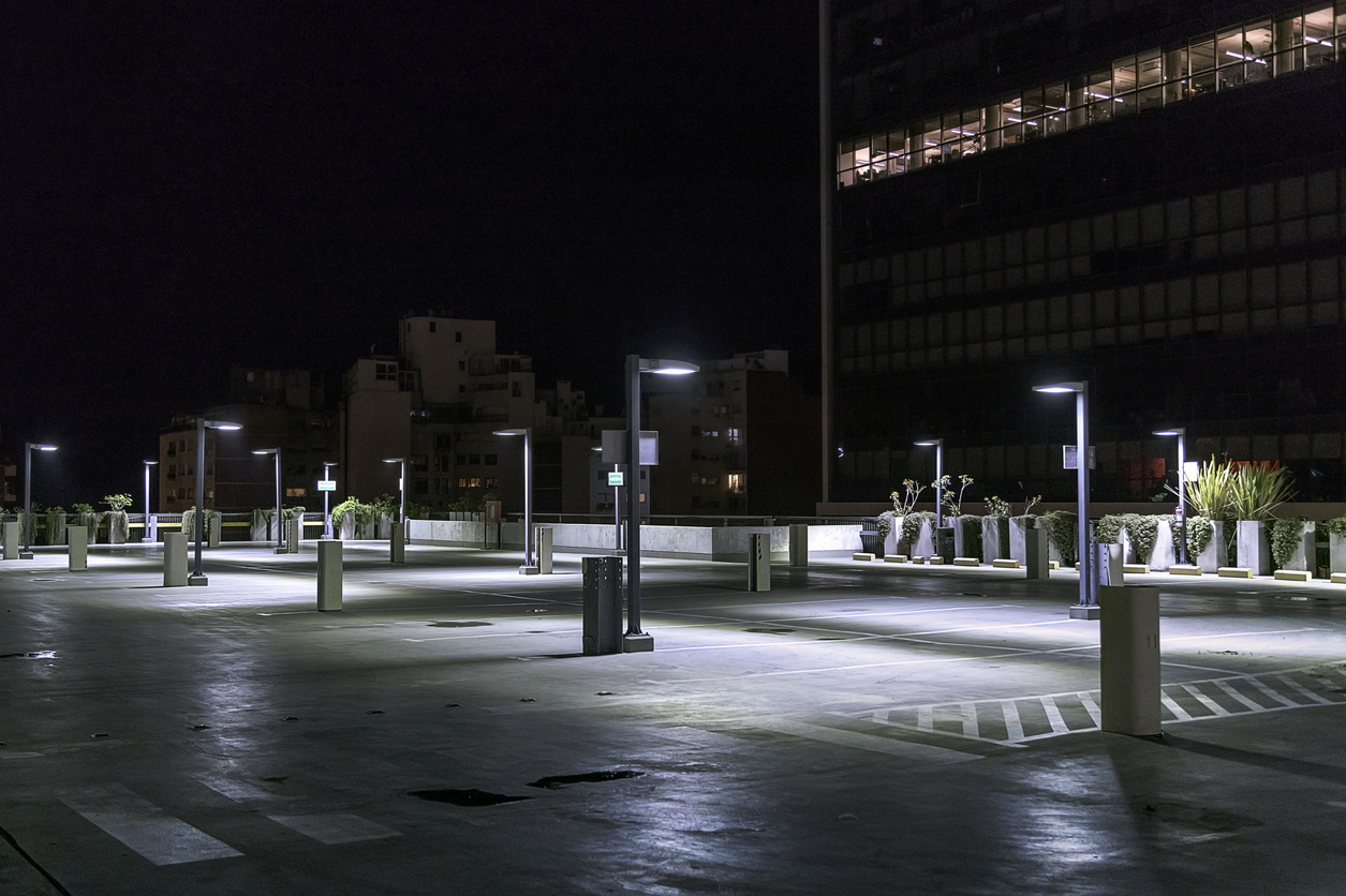 outdoor-area-lights-in-parking-lot.jpg