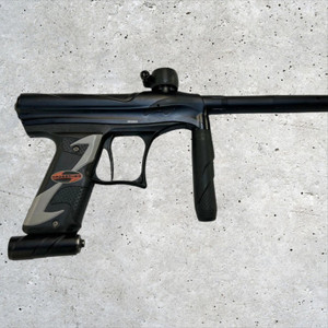 Used Tippmann Crossover Paintball Marker Gun w / Case - Black