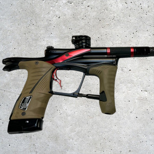 Used Planet Eclipse LVR Paintball Marker Gun w / Case - Red Shadow Used Planet Eclipse LVR Paintball Marker Gun w / Case - Red Shadow