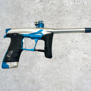 Used Planet Eclipse Geo 3.5 Paintball Marker Gun w / Case - Silver/Blue Used Planet Eclipse Geo 3.5 Paintball Marker Gun w / Case - Silver/Blue