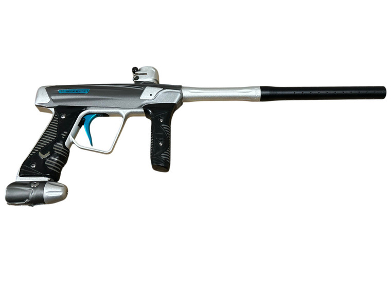 Used Empire Vanquish 2.0 Paintball Marker w/ V16 Bolt + Case