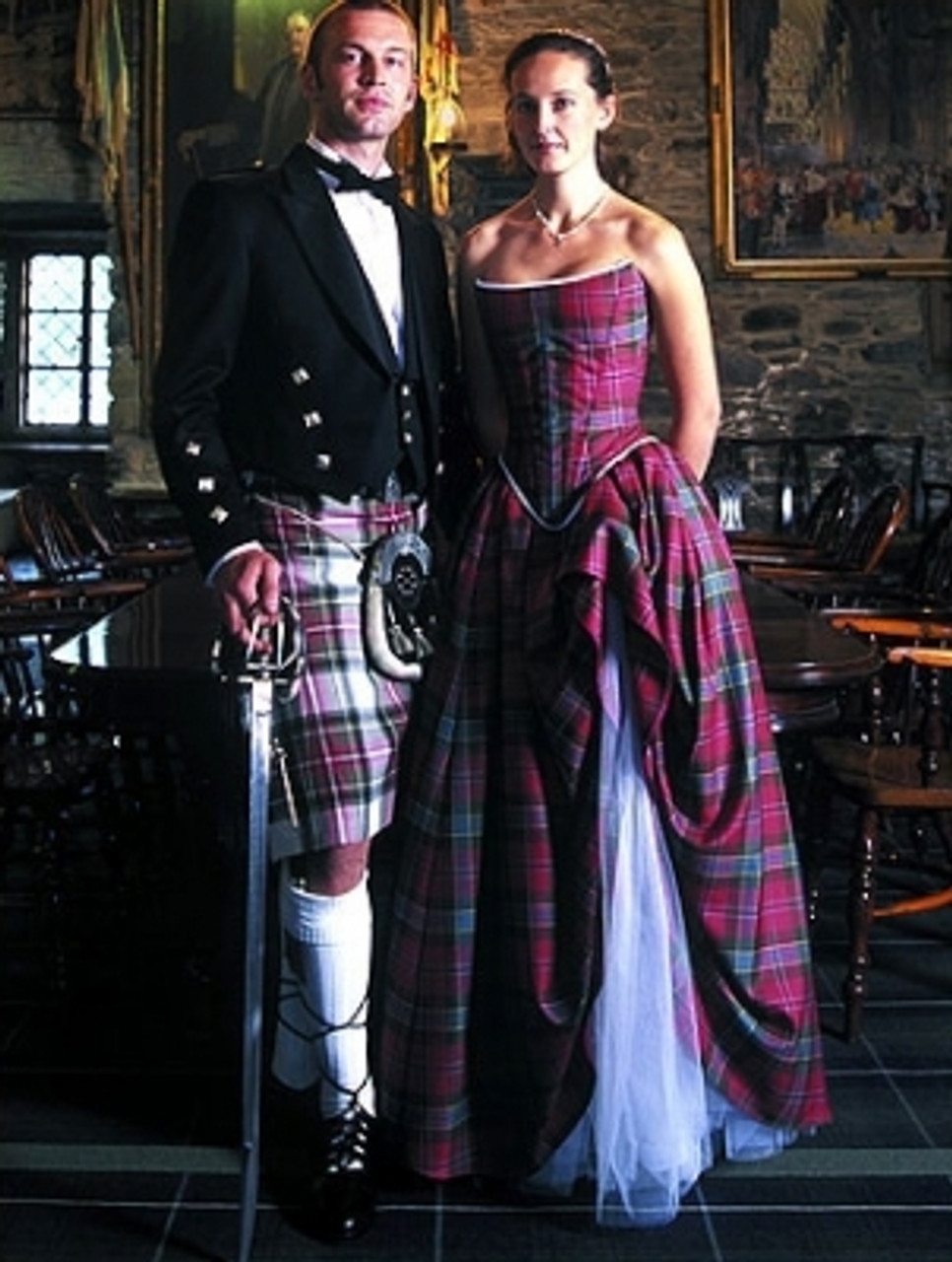 Scottish Men Prince Charlie Kilt Jacket & Waistcoat Traditional 5 Yard Kilts  Set