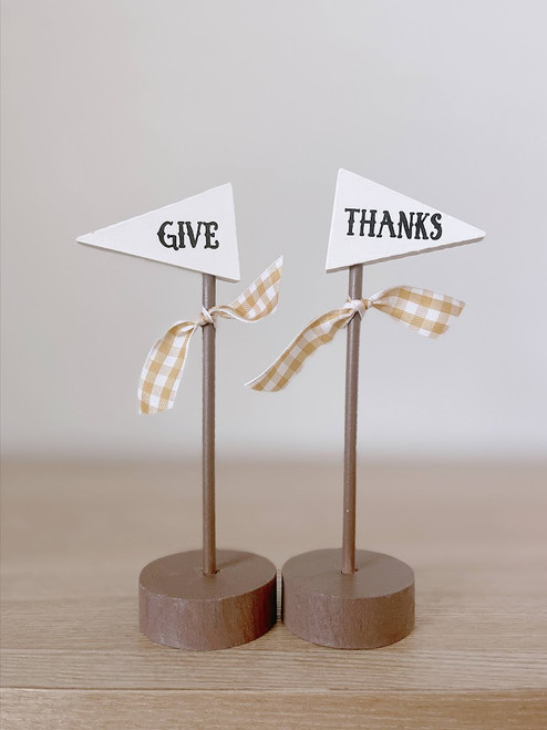Give Thanks Pennants on Tiny Base and Dowel