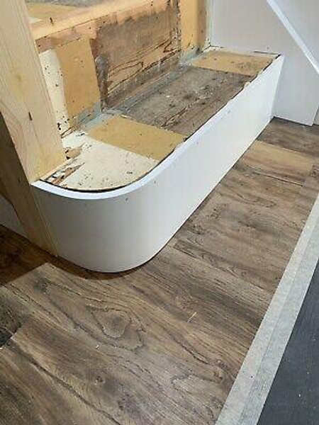 Preformed Bullnose Riser - Pine Faced