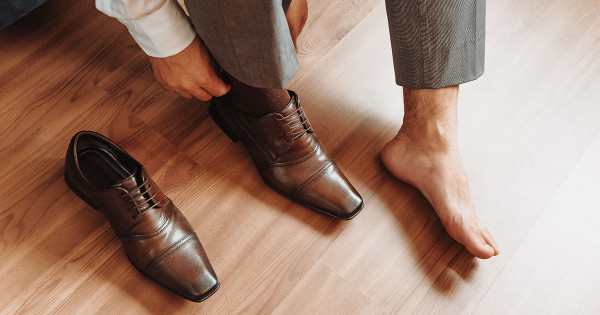 Shoe Width Guide: The Right Fit for Wide Feet