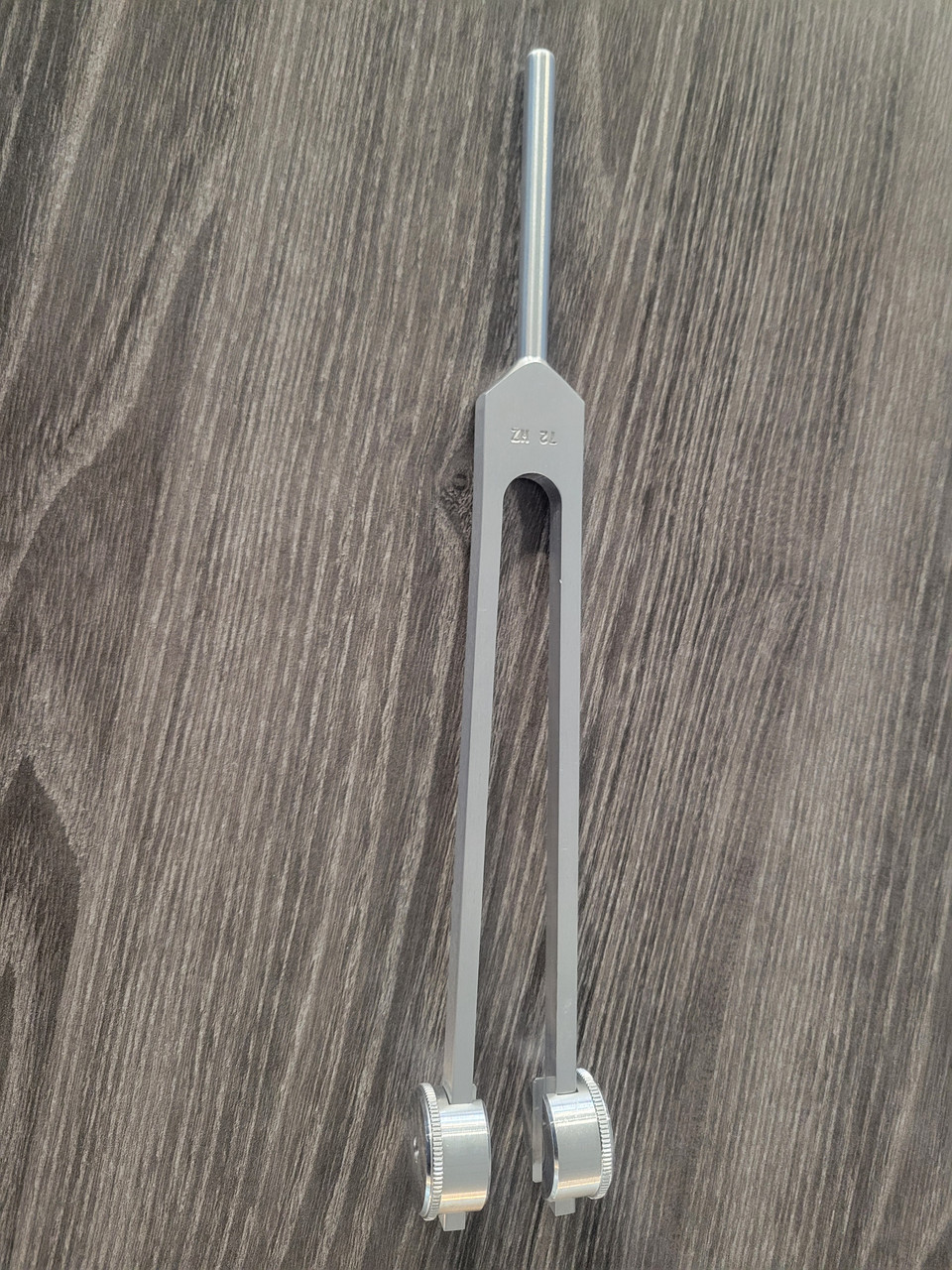 リラクゼーショングッズ SACED SOLFEGGIO OM TUNING FORK WEIGTED 72Hz Weighted Tuning Fork - Kinesio Tape