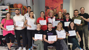 Kinesio Taping for Massage Therapist- Kit w/eBook