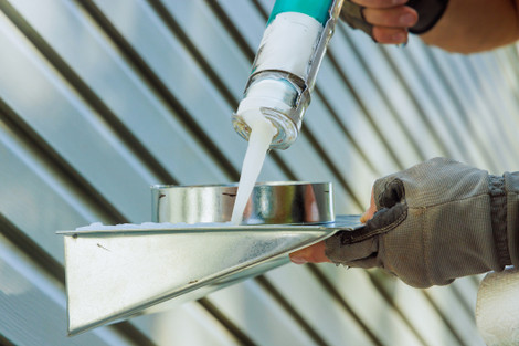 How To Use Aluminum Silicone Sealant