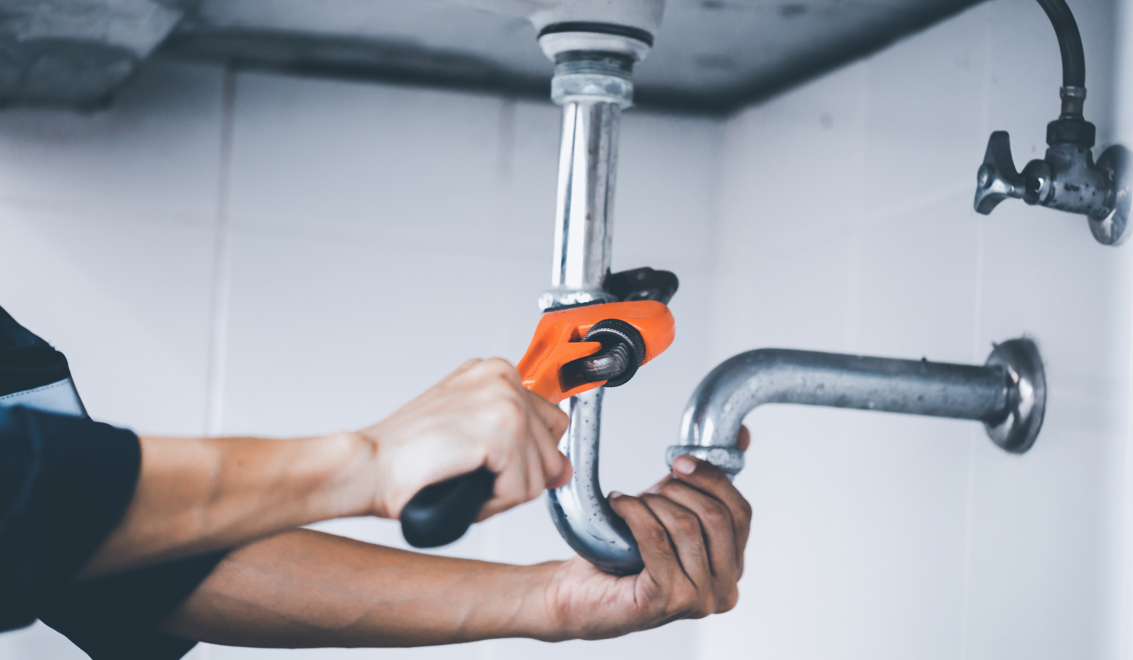 Should Plumbers Use Silicone Sealant? Silicone Depot