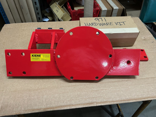 Kiene: Engine Mounting Adapter for Caterpillar