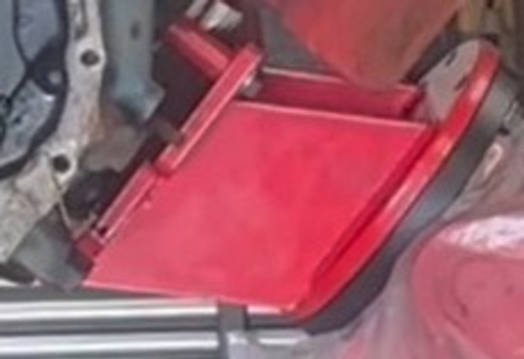 Kiene: Engine Mounting Adapter for Mack