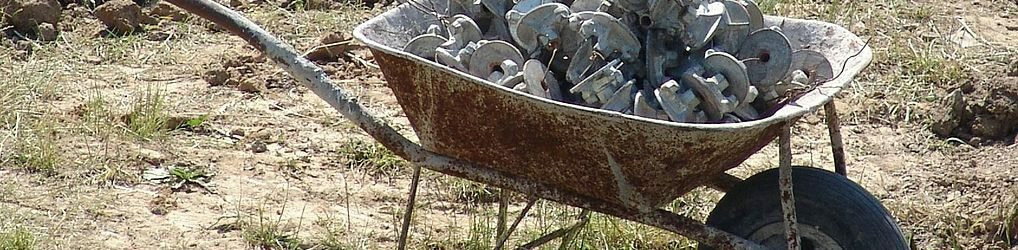 Wheelbarrows, Buckets & Mixers