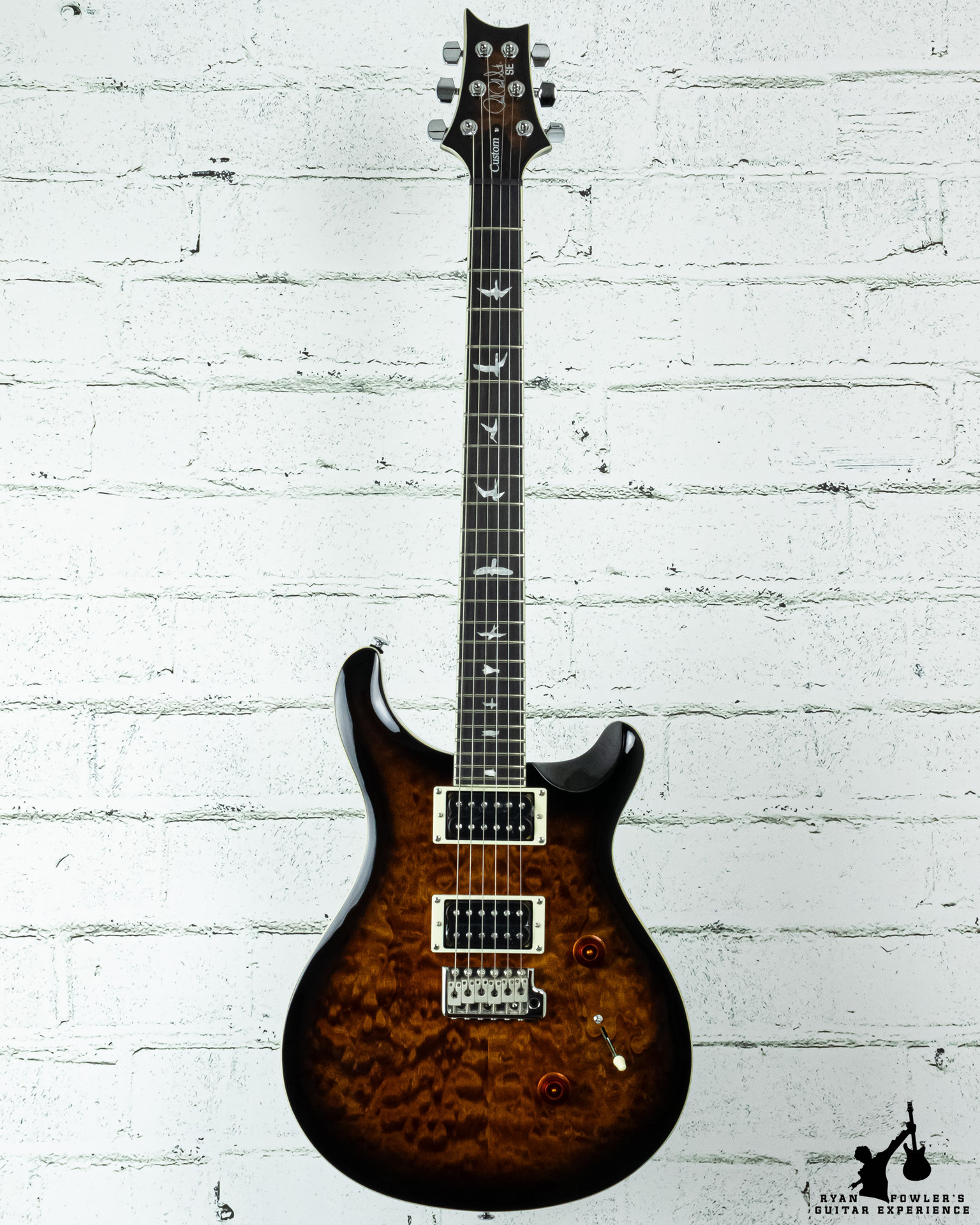 PRS SE Custom 24 Quilted Maple Black Gold w/ bag (#4585