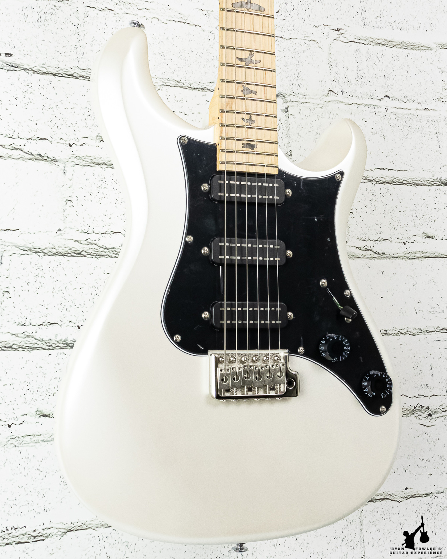 PRS SE NF3 White Pearl Maple w/ bag
