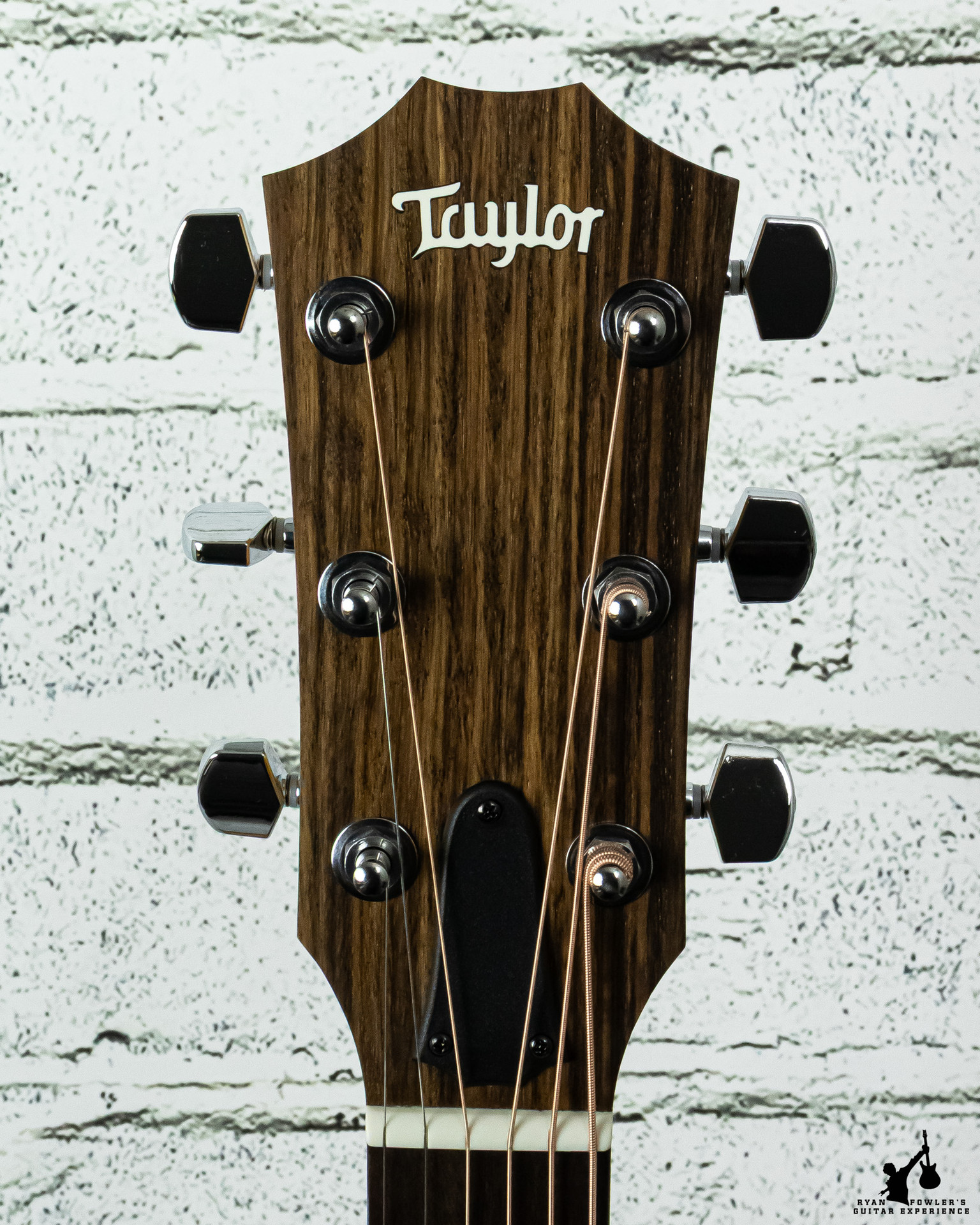 Taylor 114ce Left-Handed Layered Sapele w/ bag
