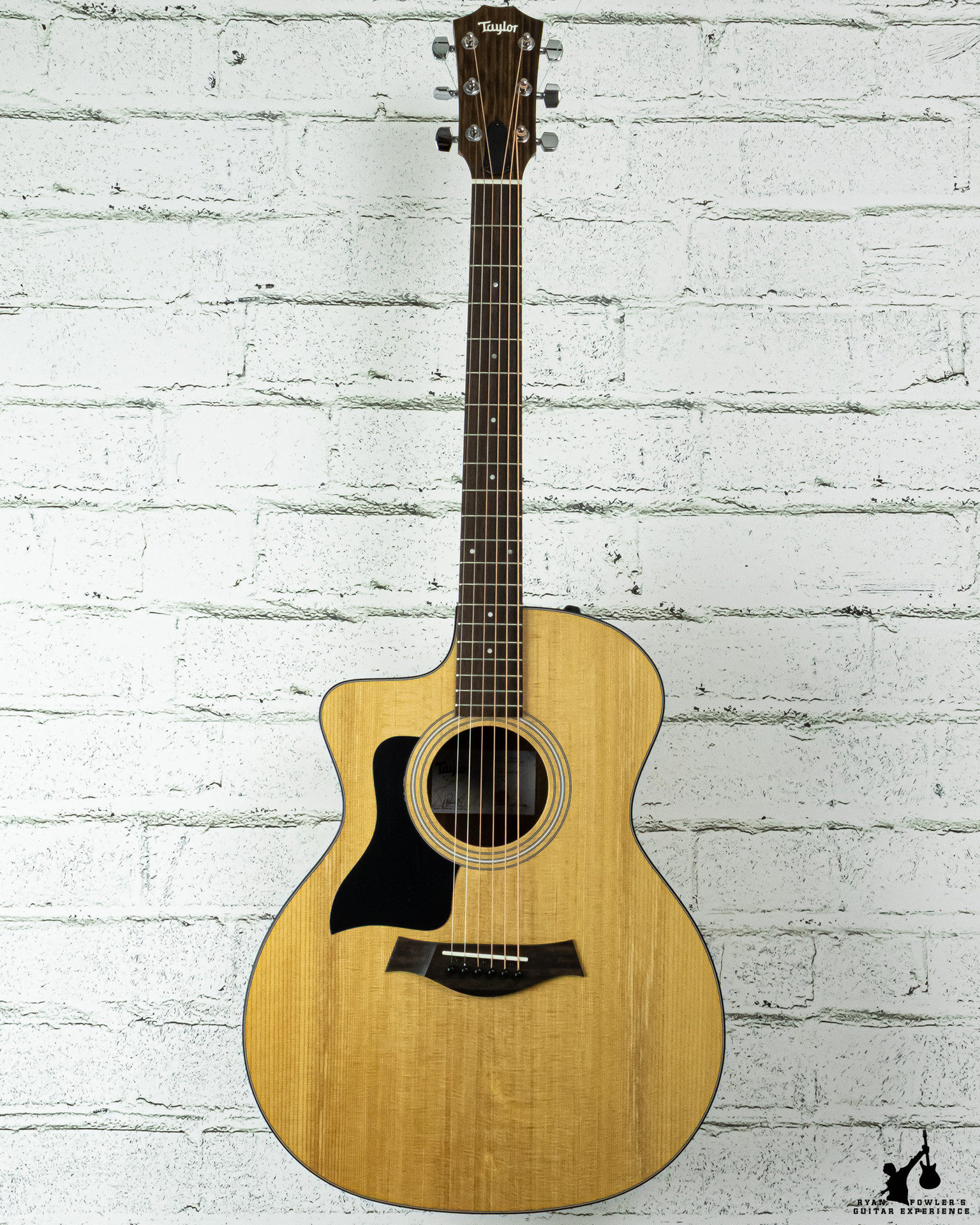 Taylor 114ce Left-Handed Layered Sapele w/ bag