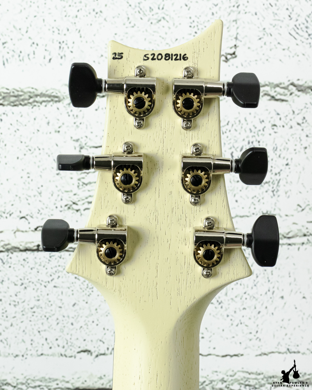 PRS S2 Vela Antique White Satin w/ bag