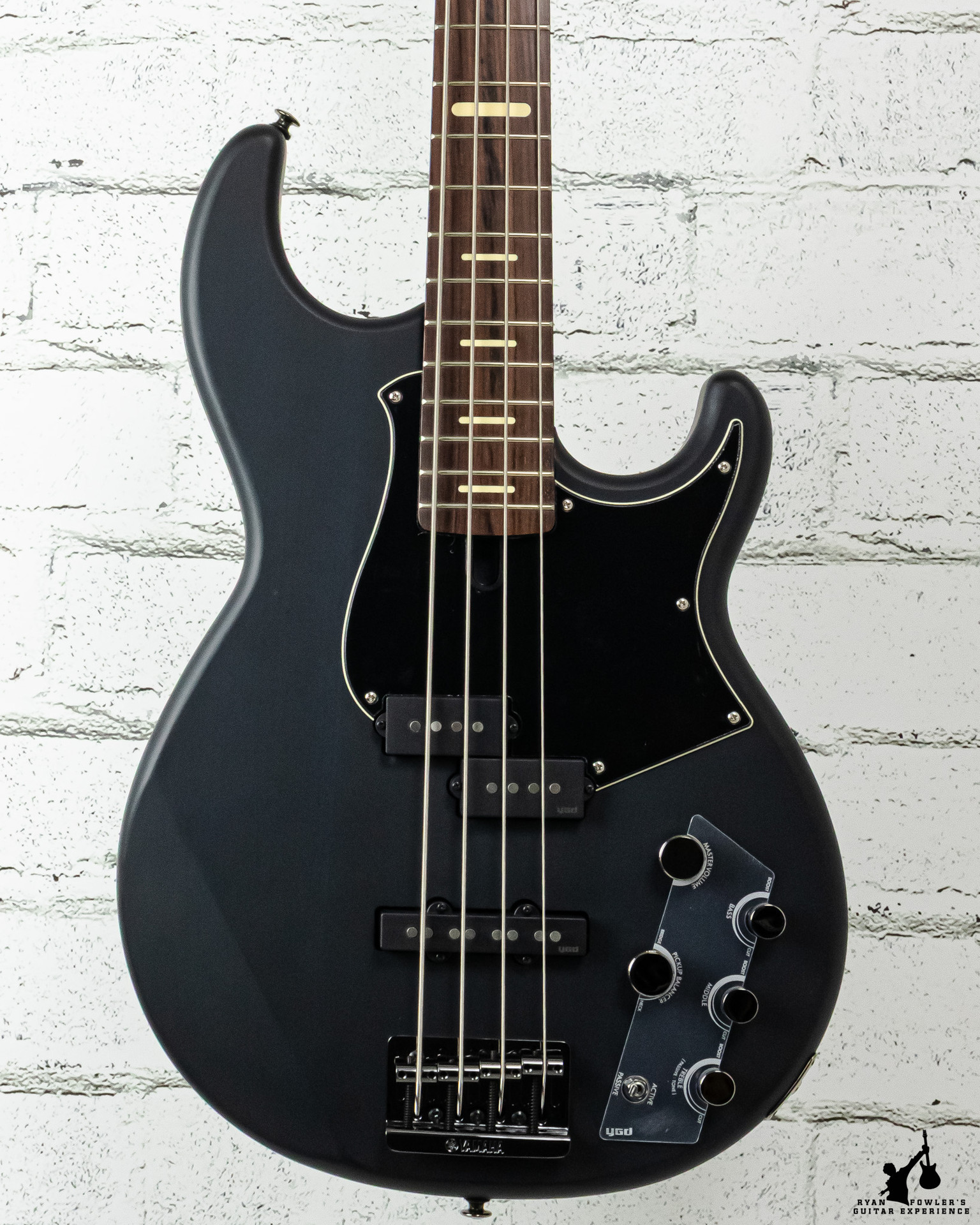 【Yamaha】エレキベース BB734A マッドブラック 4弦 Yamaha BB734A 4-String Bass Translucent Matte Black w/ bag