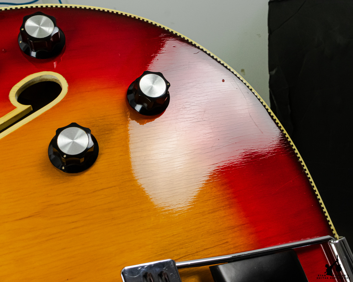 y  FAZER Mk2 FZ02L 1967 Pontiac® GTO™ Champagne Metallic