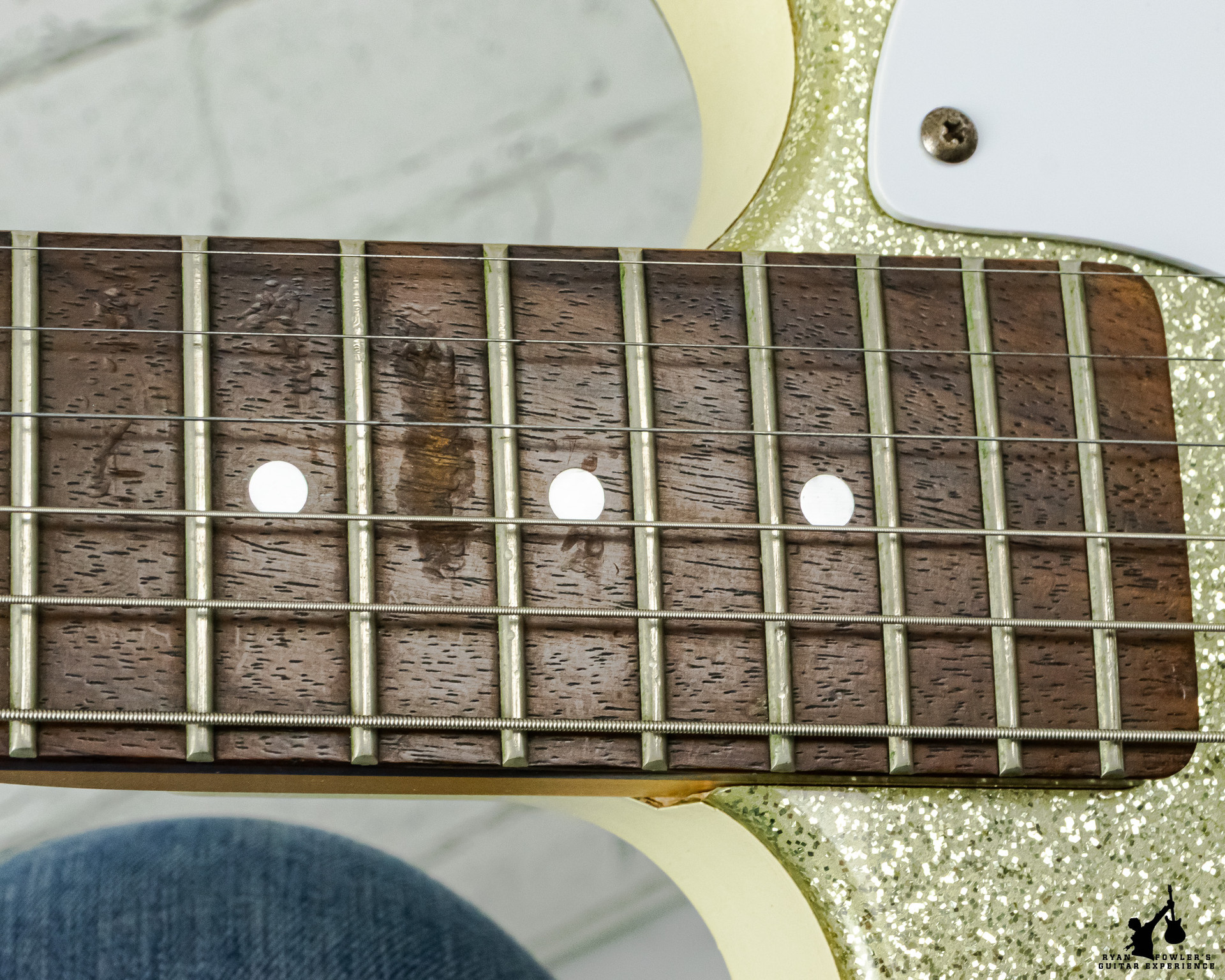 Danelectro DC-3 Silver Metalflake w/ bag