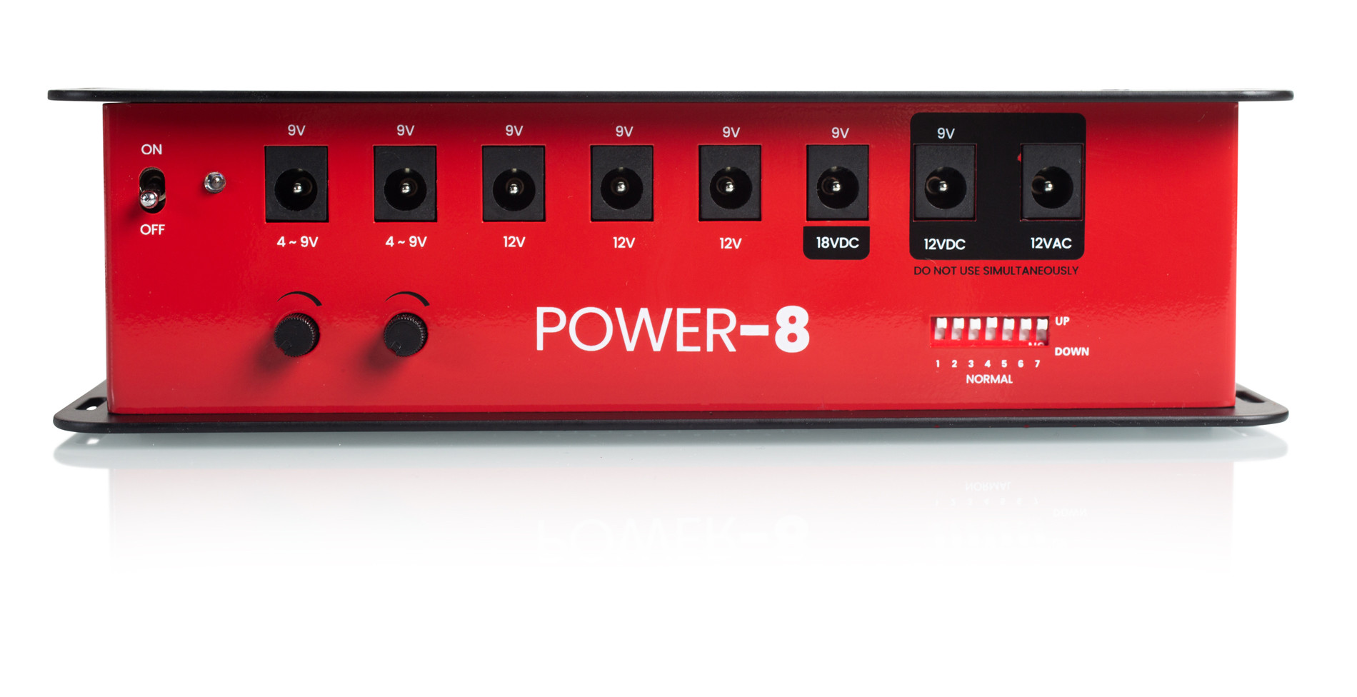 Gator GTR-PWR-8 Pedal Board Power Supply With 8 Isolated Outputs