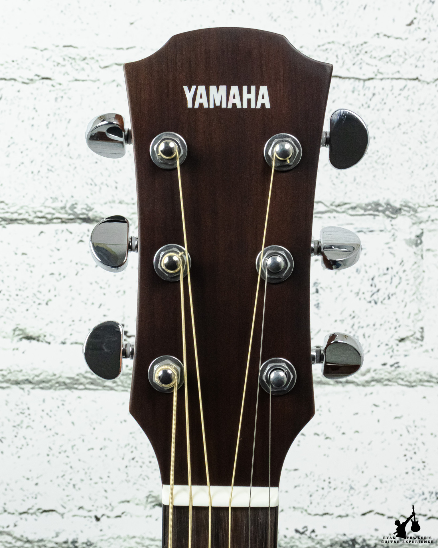 Yamaha A1R Vintage Natural Dreadnought Acoustic/Electric