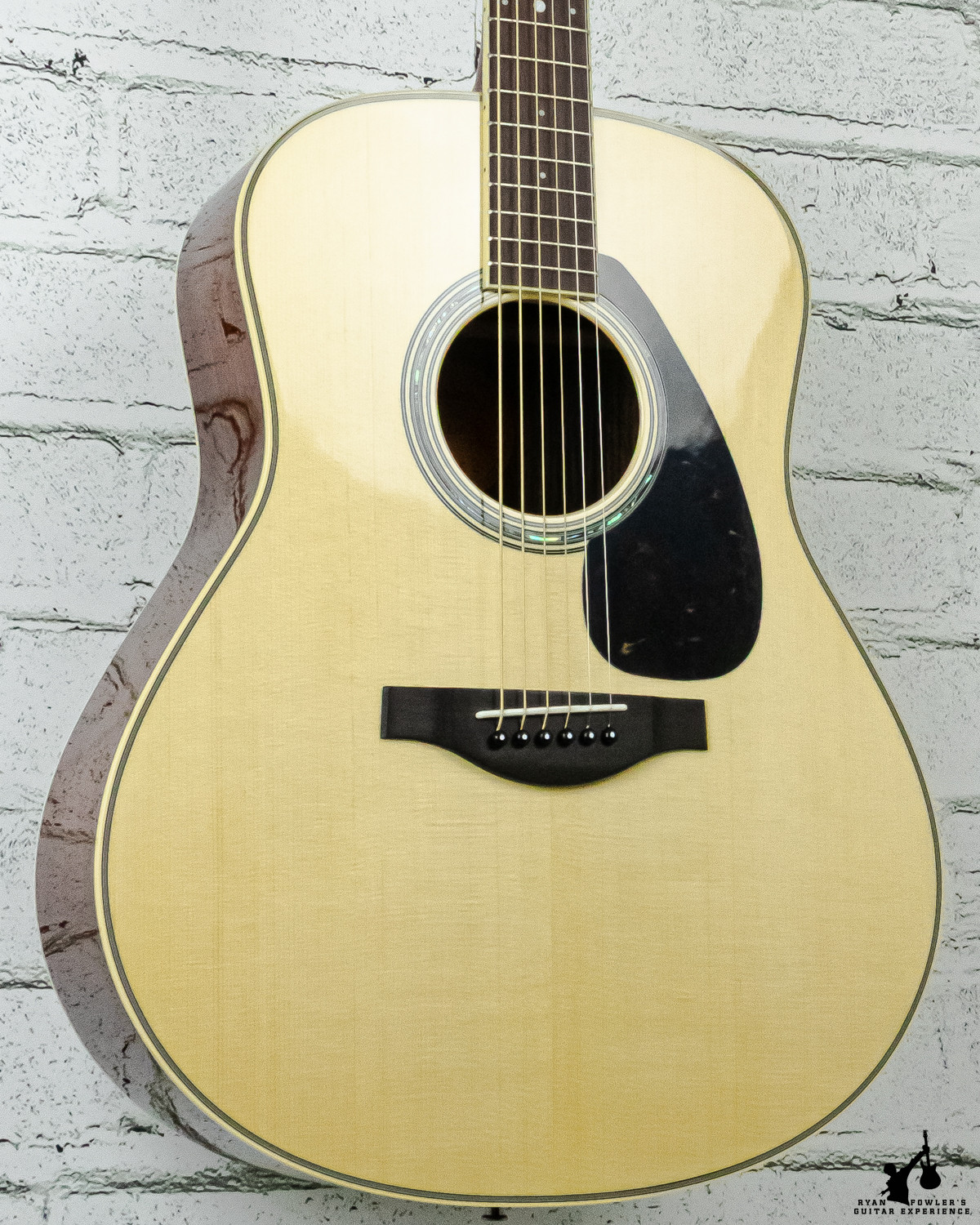 【PUNIO】美品　YAMAHA LL6（ナチュラル）ARE Yamaha LL6 ARE Original Jumbo Natural Rosewood Back/Sides