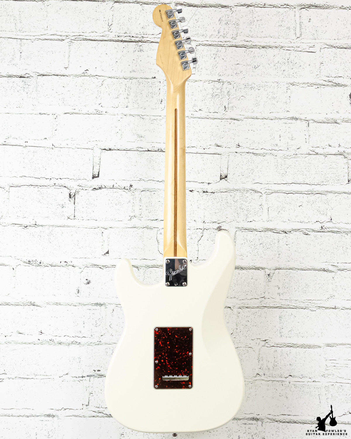 1997 Fender USA Roadhouse Strat White w/ Case