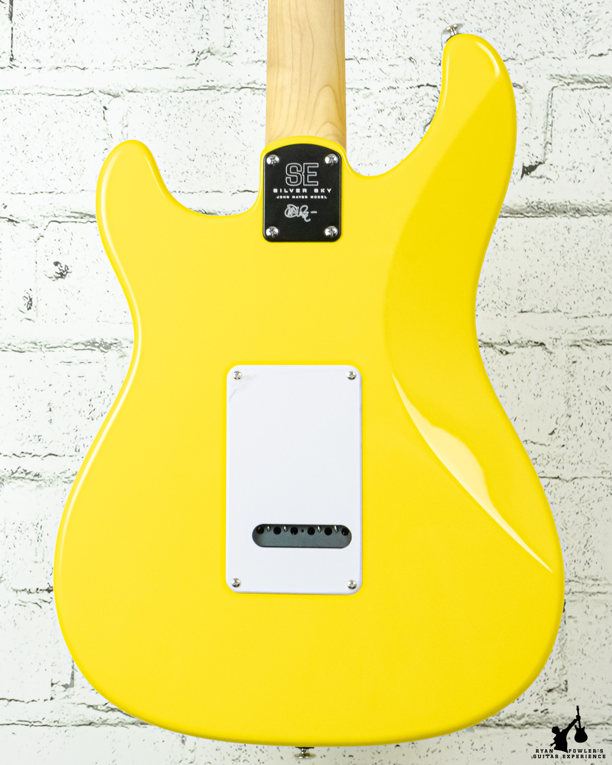 PRS SE Silver Sky Dandy Lion w/ Bag