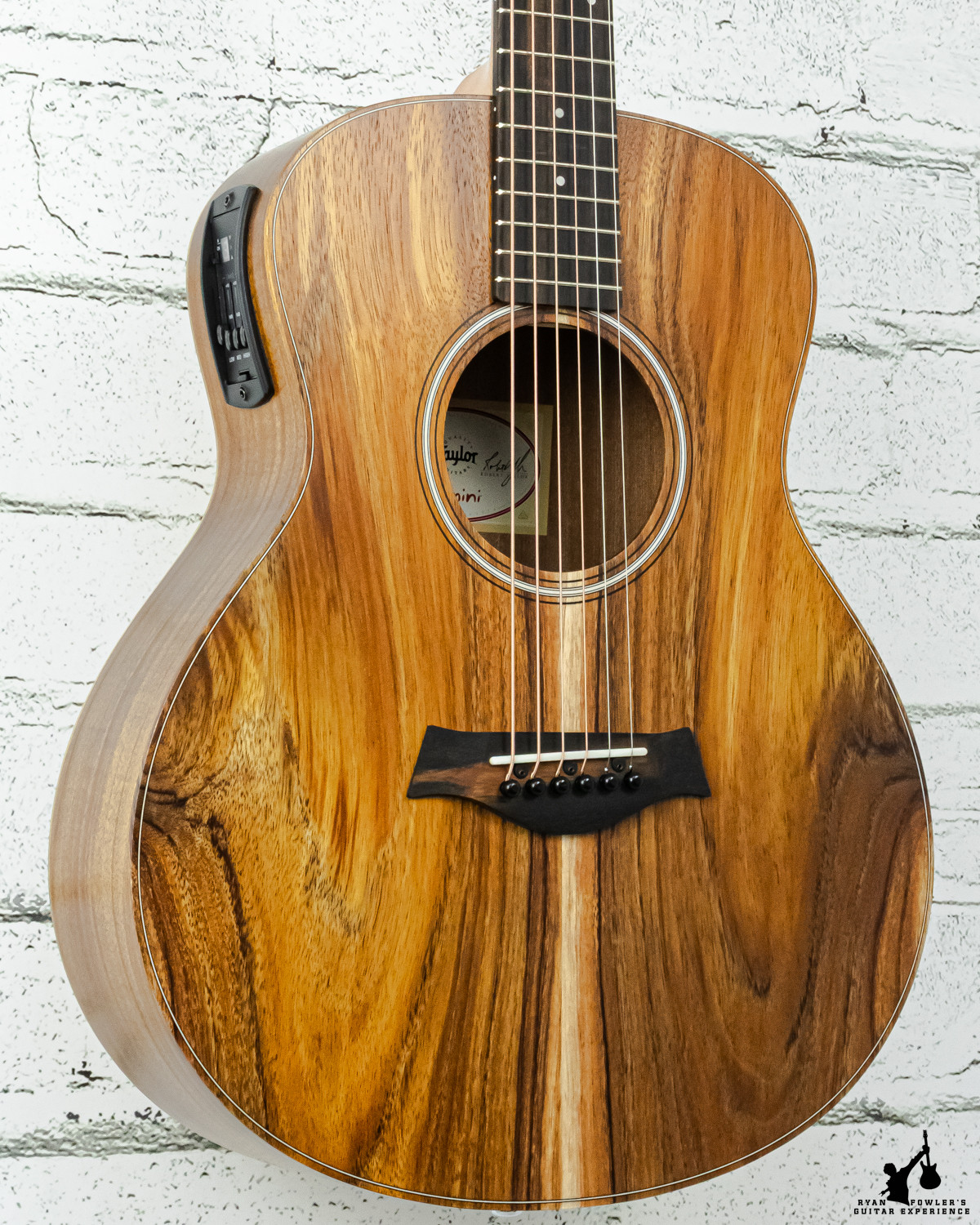 Taylor GS Mini-e Koa Plus w/ Bag (#5392)