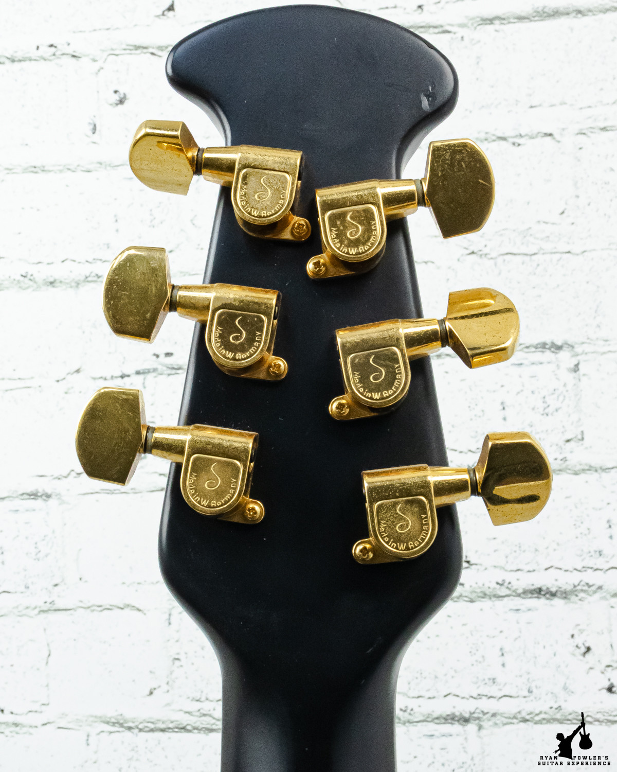 Ovation 1868 Elite Black Top w/OHSC