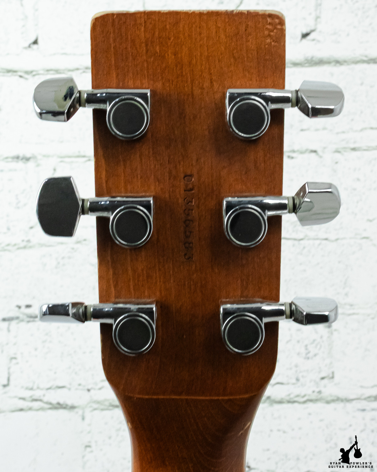 Art and Lutherie Wild Cherry Acoustic