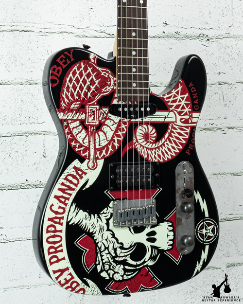 元からのデザインなのでしょうか【激レア】Squier Obey Propaganda Telecaster