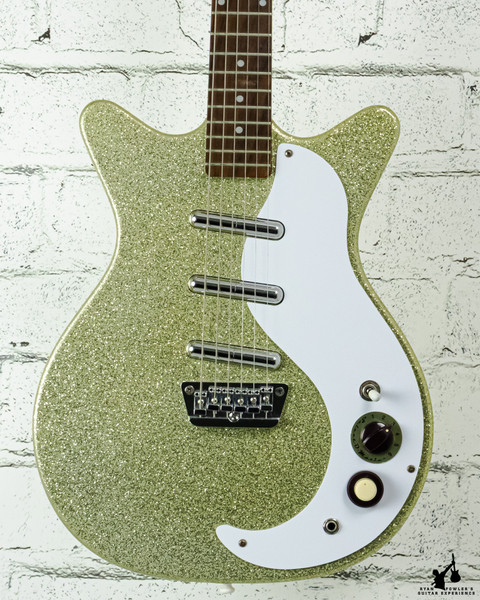Danelectro DC-3 Silver Metalflake w/ bag