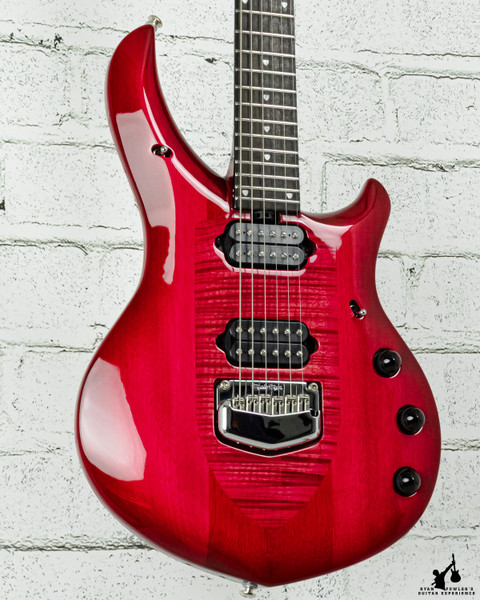 Ernie Ball Music Man Majesty Pink Sand w/ HSC & COA