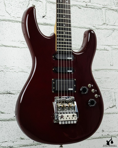 Washburn G10V Wine Red w/ Case (Whammy bar not included)