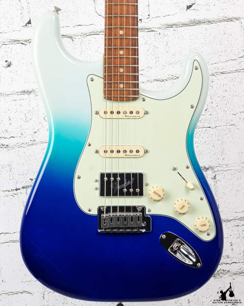 2022 Fender Player Plus Strat HSS Blue Fade
