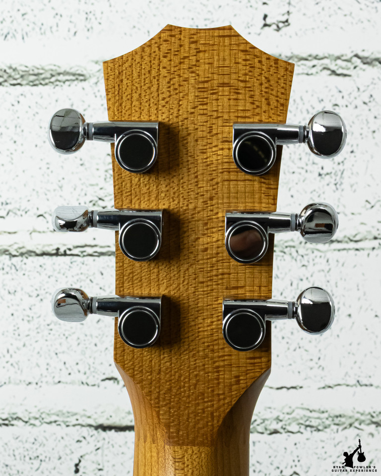 BT2 Baby Taylor Mahogany Top (#5010)