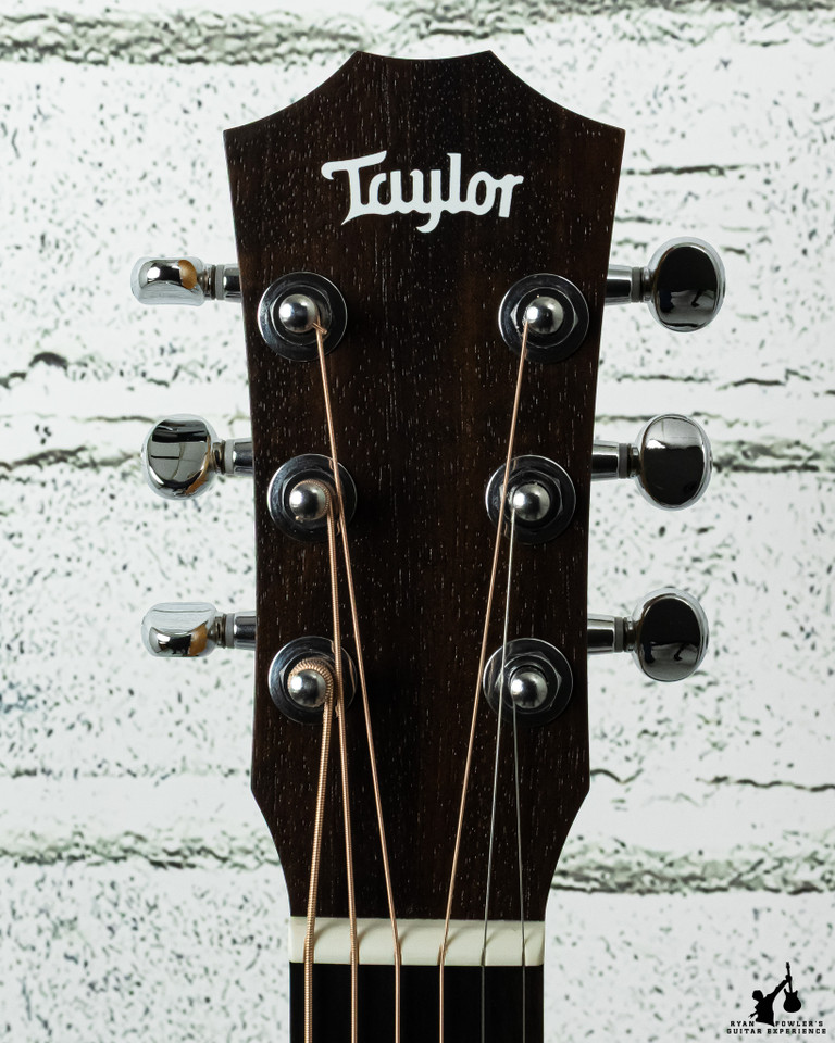 Taylor BT1 Spruce Top w/ Bag (#4063)
