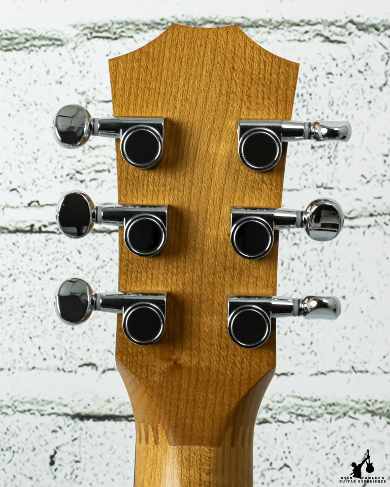 Taylor BT1 Spruce Top w/ Bag (#4063)