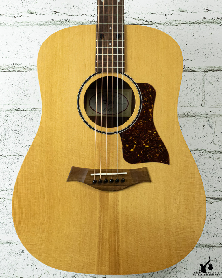 Taylor BBT Big Baby Taylor Spruce/Walnut w/ Gig Bag (#5124)