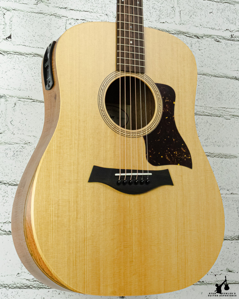 Taylor Academy 10e LTD Hawaiian Koa w/ bag (5077)