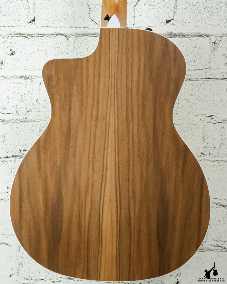 Taylor 214ce Layered Walnut Back & Sides w/ bag (#5305)